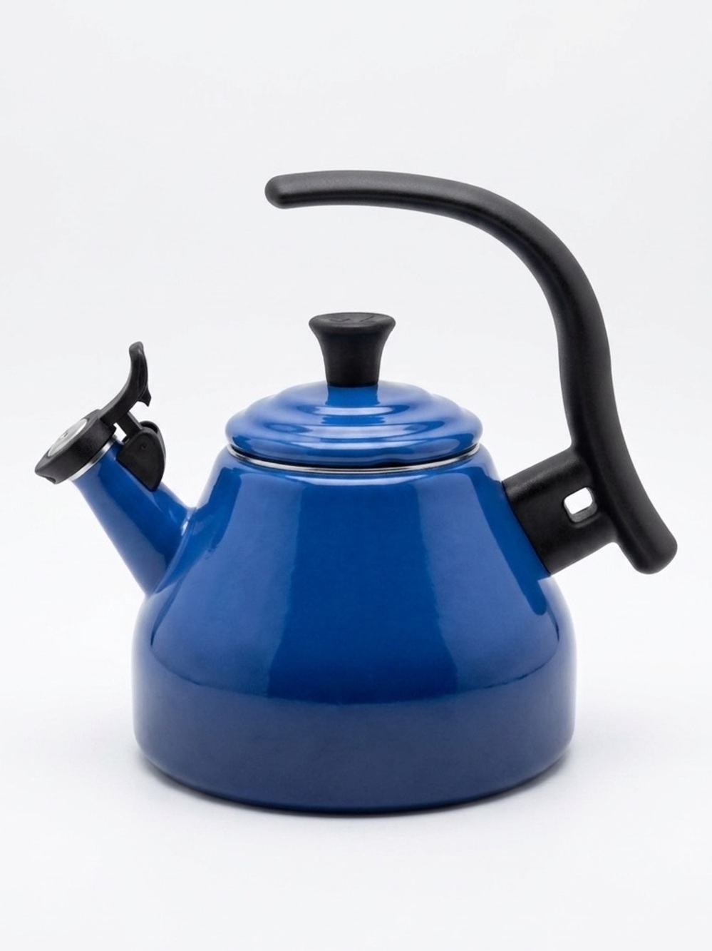 Le Creuset Blueberry 1.6L Kone Tea Kettle – Blue Enamel on Steel All Cooktops
